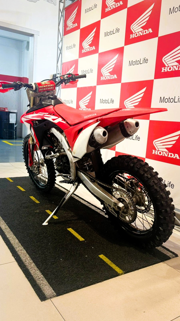 e29a5687-8c52-4c41-9c62-eecb200ced2b