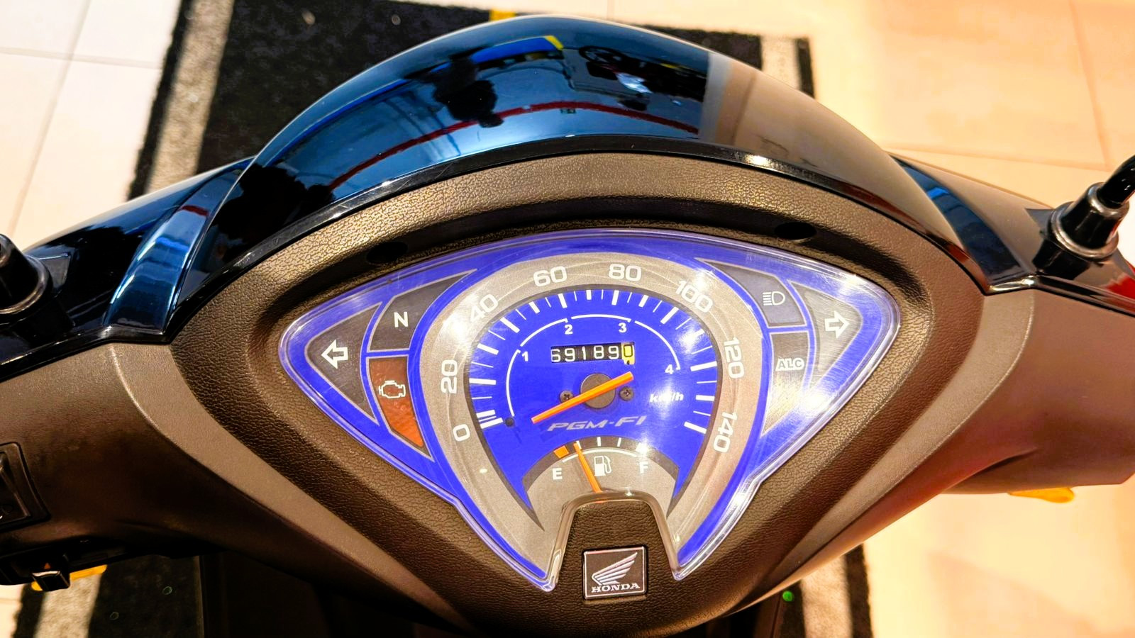 5bbd34fd-00d6-418e-8f54-c9a66da6beef