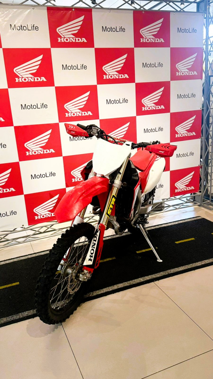 eabe346f-791c-4e08-8b48-4a634bf0eabb