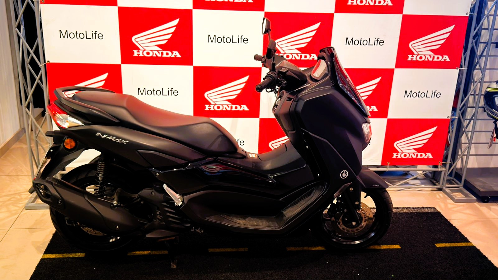 YAMAHA NMAX 160